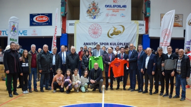 BOLU’DA AMATÖR SPOR KULÜPLERİNE MALZEME DESTEĞİ